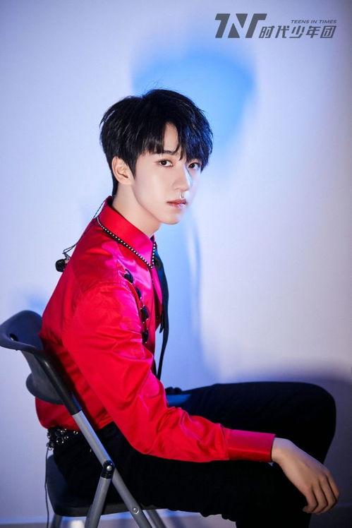 吃瓜群众时代少年团,吃瓜群众眼中的青春偶像成长记