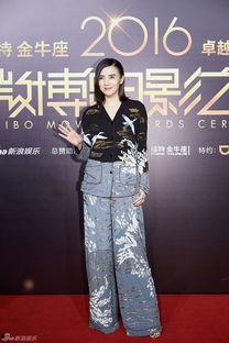 吃瓜群众一脸大写的懵