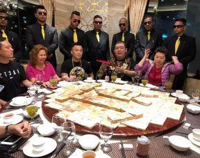 吃瓜群众都是侦探视频,揭秘视频中的侦探智慧